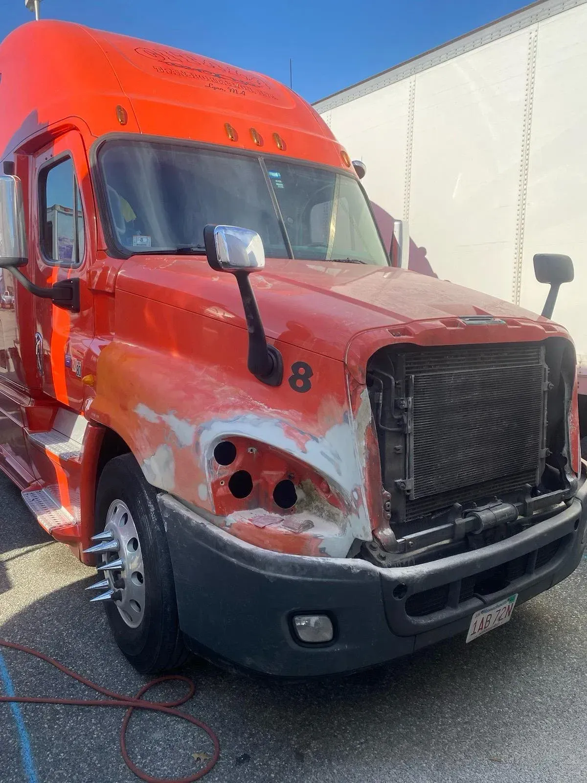 Fiberglass repair for commercial trucks and trailers in Denver