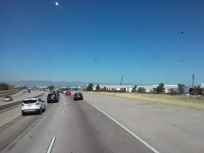 Commercial truck body and collision repair in Denver
